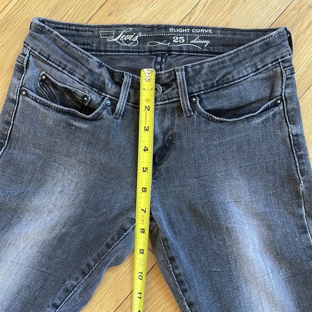 Levi’s Skinny Slight Curve - Picture 4 of 11